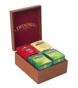 Twinings 60 herbat w drewnianej skrzynce - 4 smaki po 15 herbat - czarne i zielone