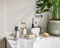 Joseph Joseph Organizer na szczoteczki L EasyStoreLuxe